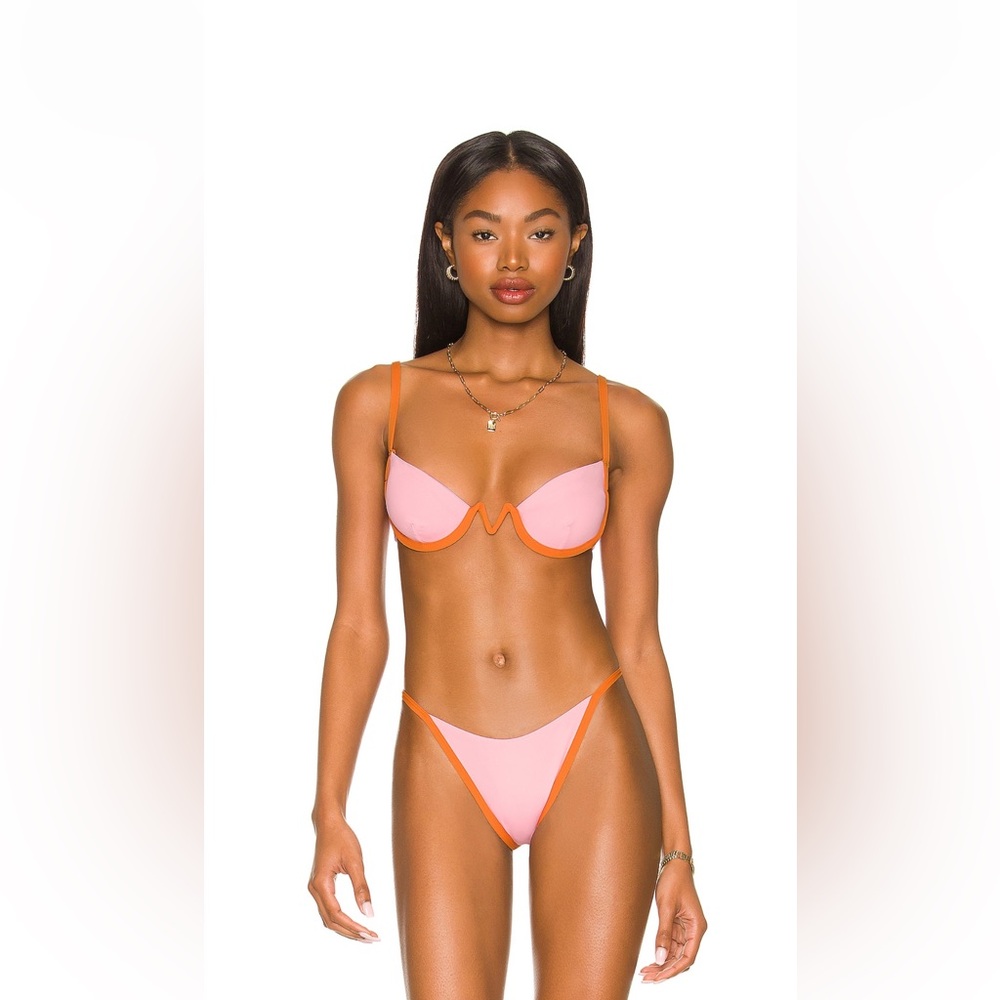 L*Space X TESSA BROOKS Nico Bikini Top in Crystal
Pink & Sunbeam